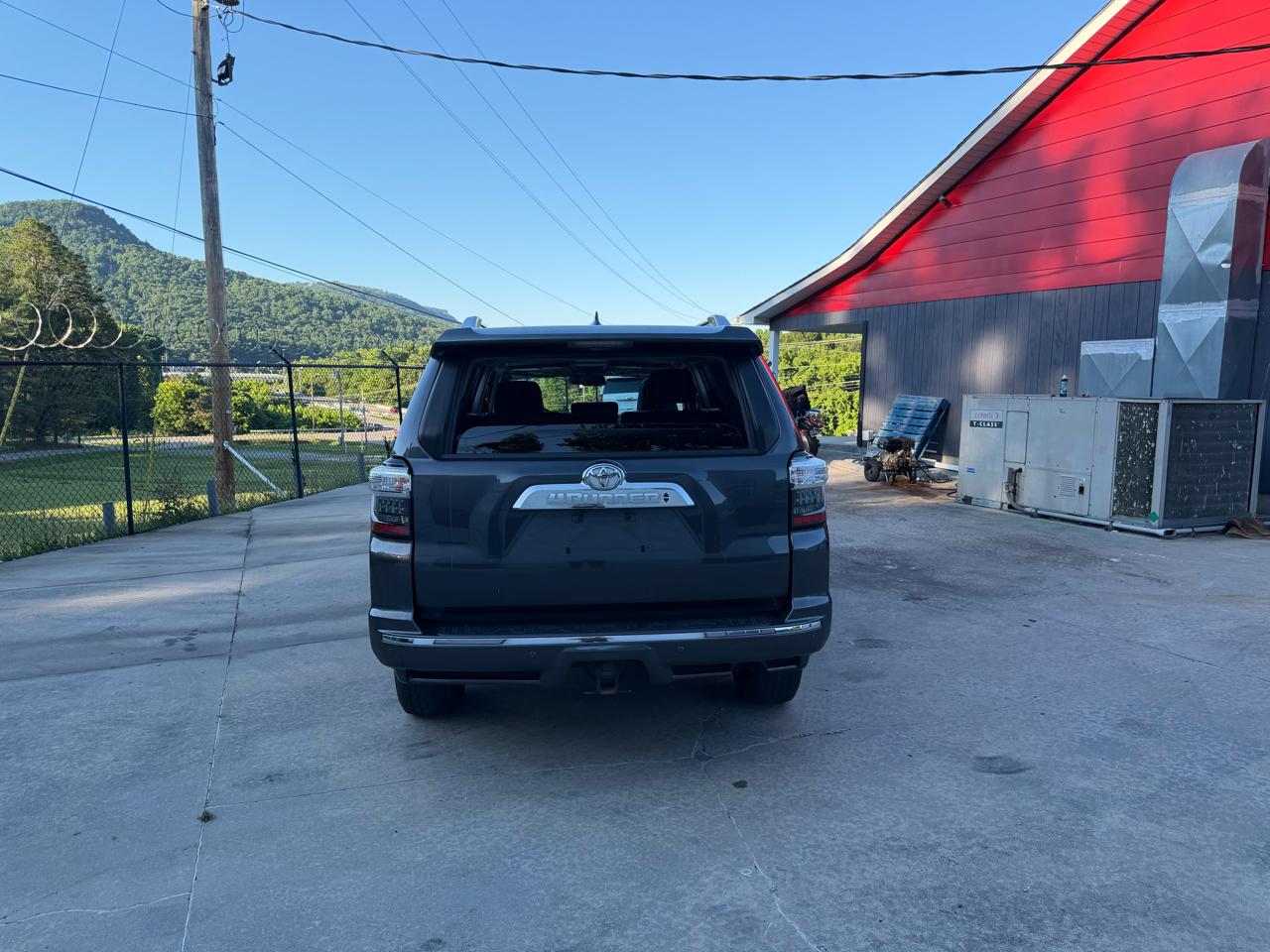 Toyota 4Runner SR5 4WD 2019
