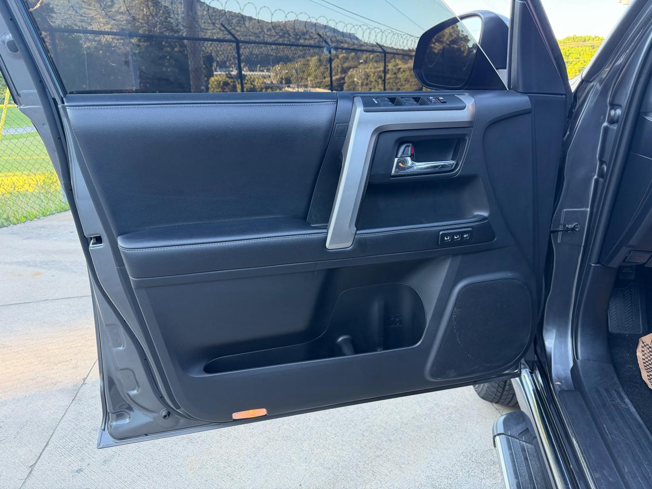 Toyota 4Runner SR5 4WD 2019