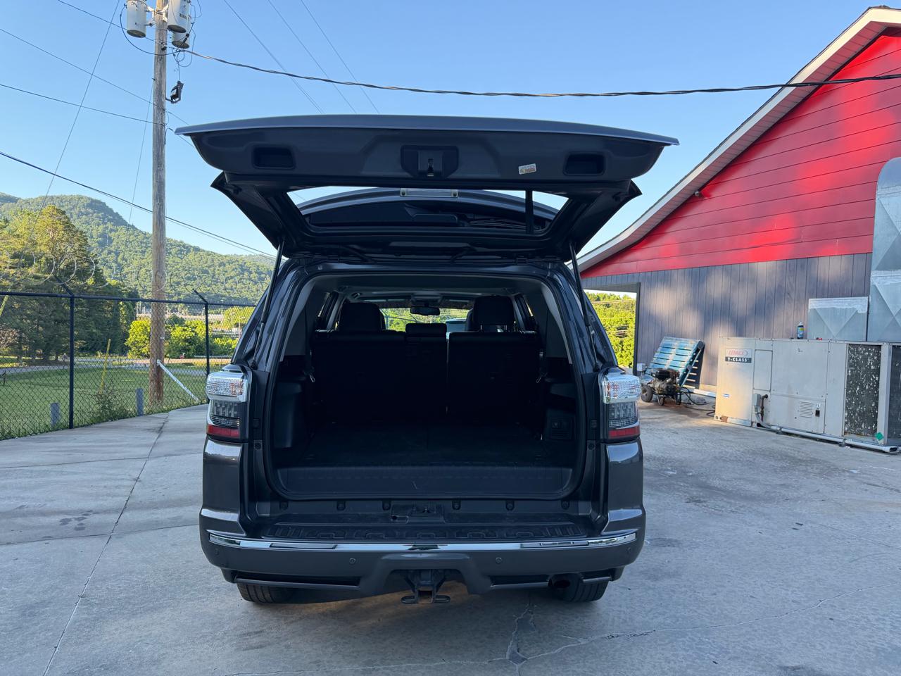 Toyota 4Runner SR5 4WD 2019