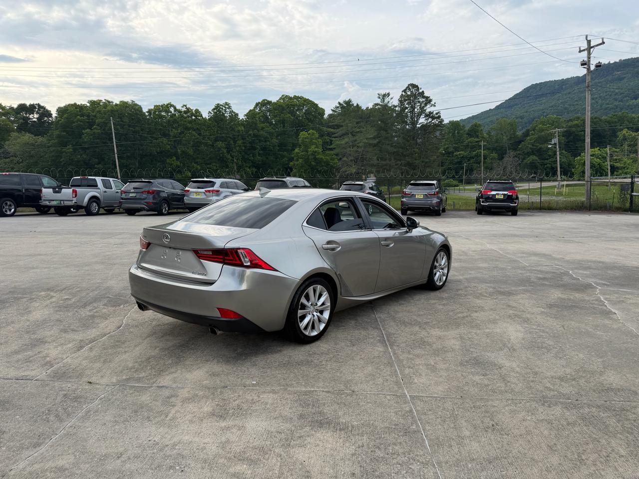 Lexus IS 250 RWD 2015