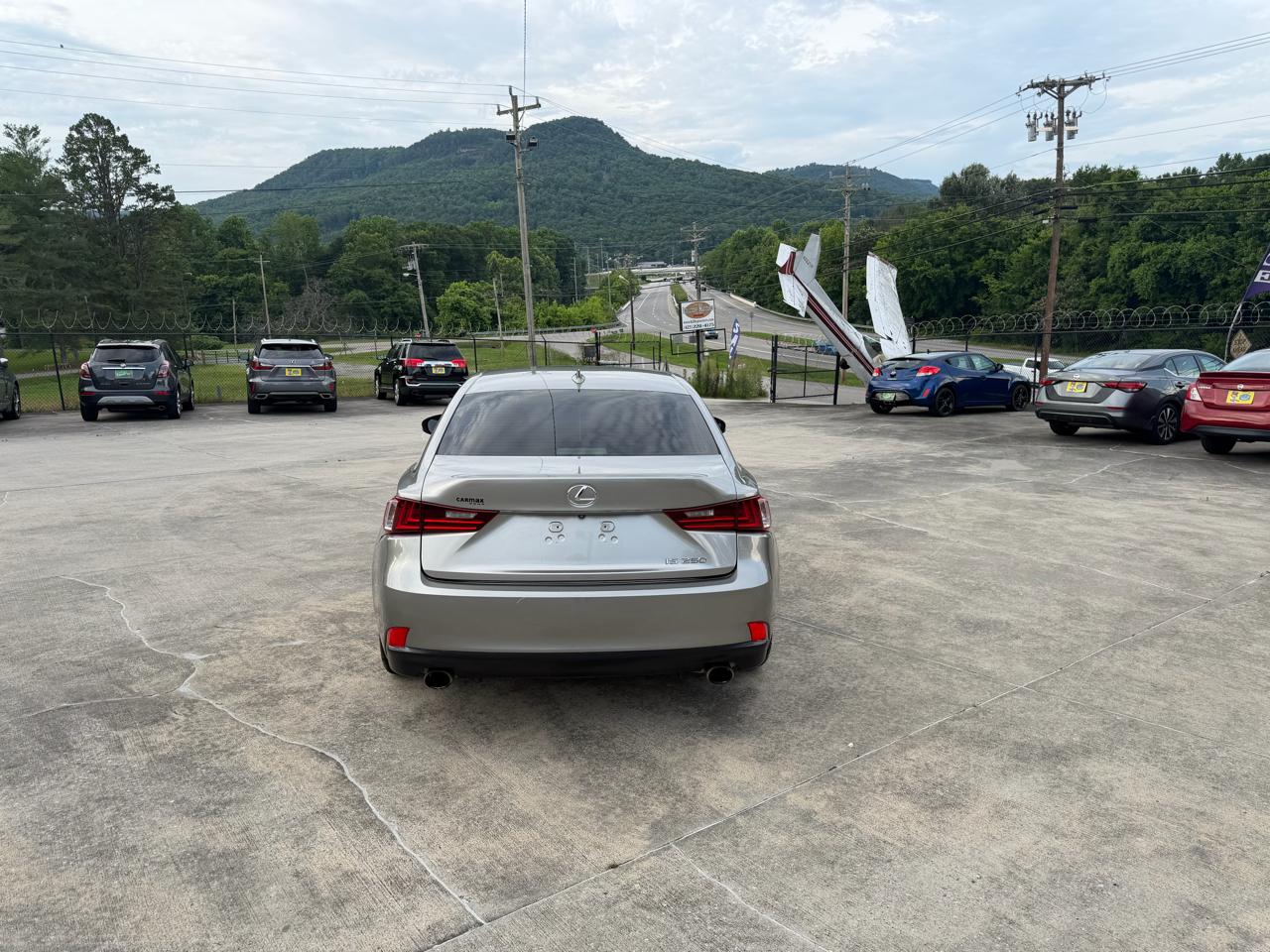 Lexus IS 250 RWD 2015