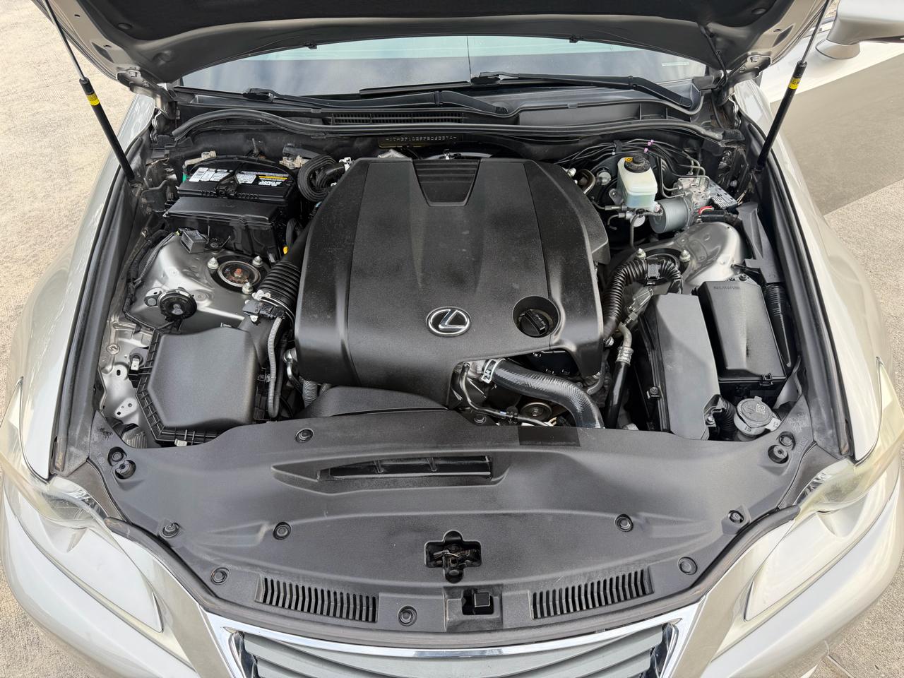Lexus IS 250 RWD 2015