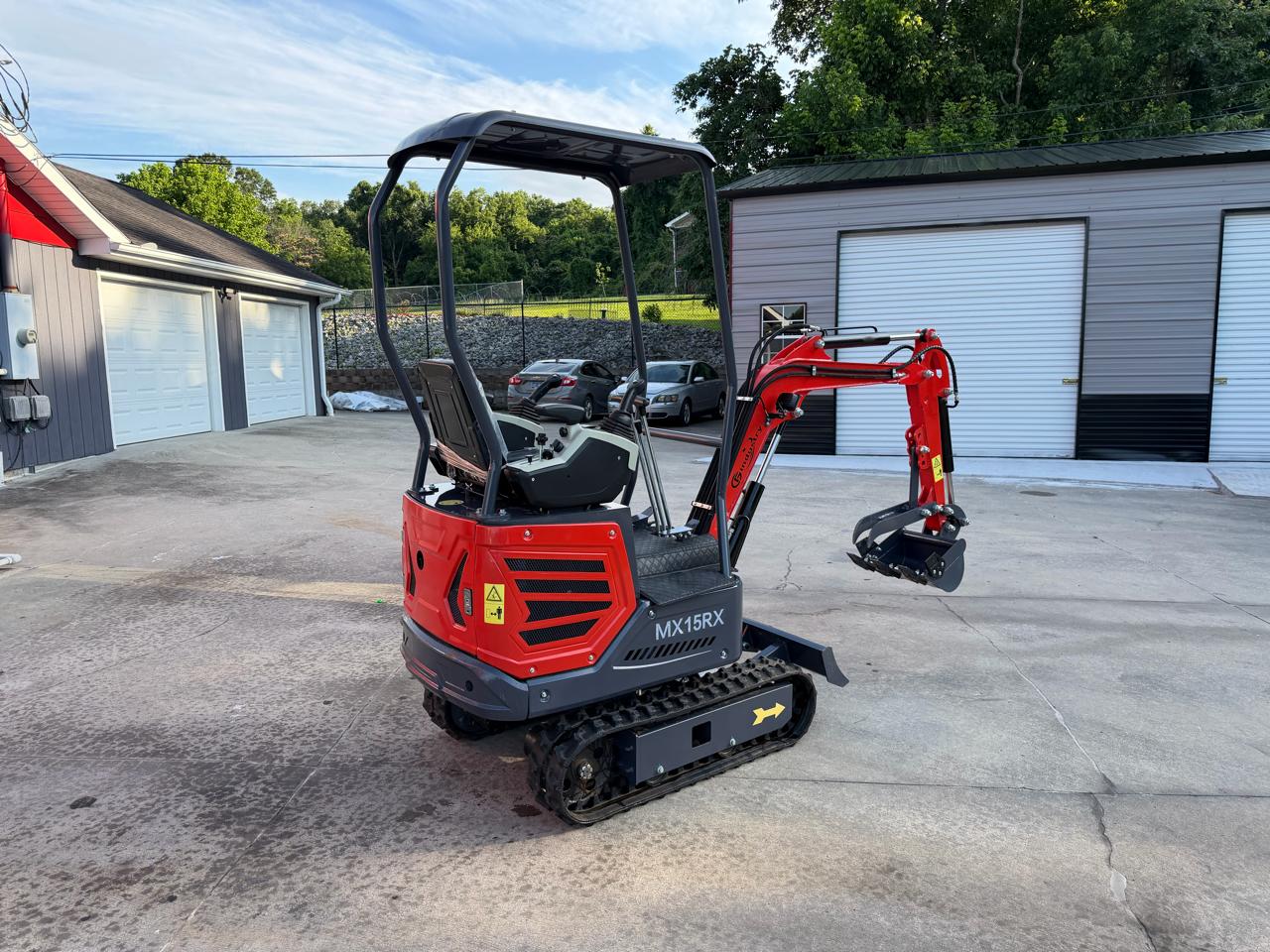 AGT Industrial MX15R-X-MINI EXVACATOR  2025
