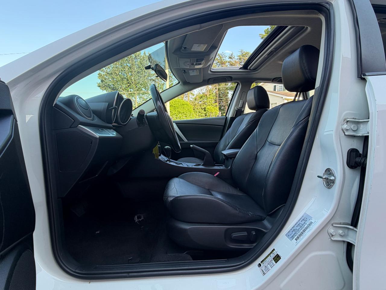 Mazda MAZDA3 I Grand Touring 5-Door 2012