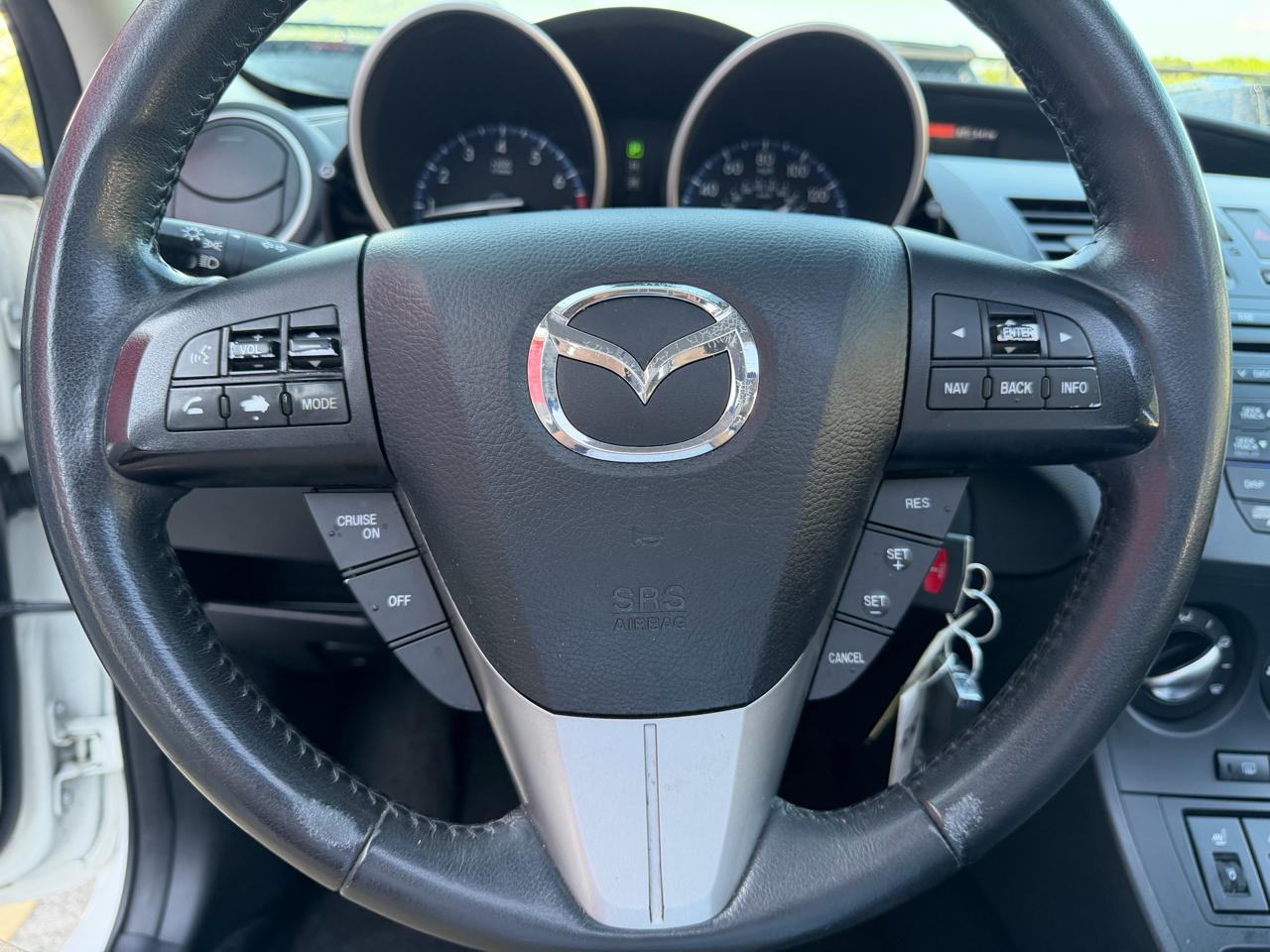Mazda MAZDA3 I Grand Touring 5-Door 2012