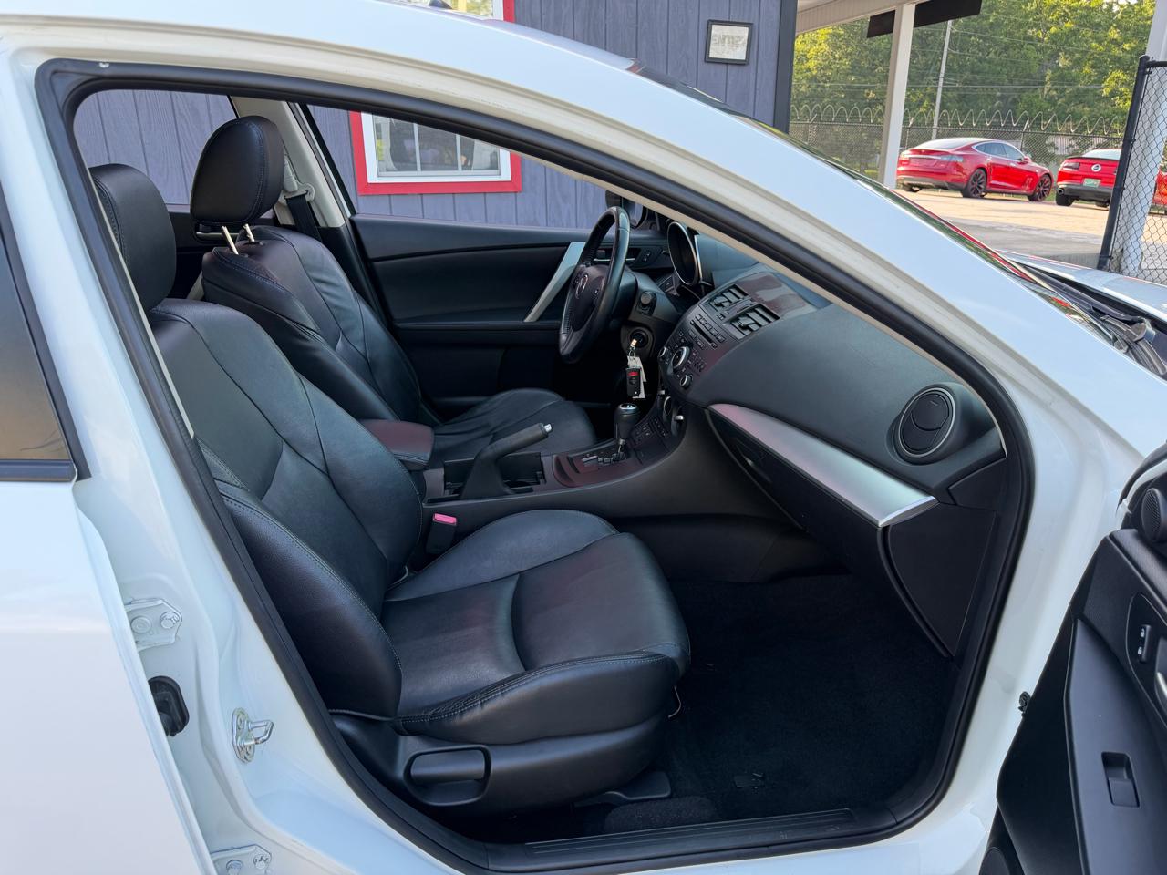 Mazda MAZDA3 I Grand Touring 5-Door 2012