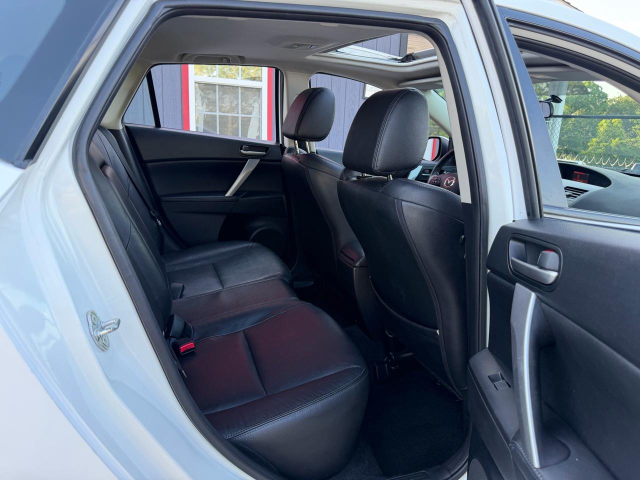 Mazda MAZDA3 I Grand Touring 5-Door 2012