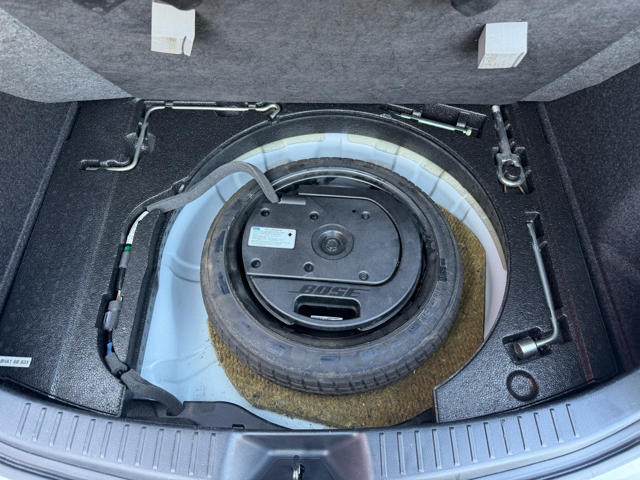 Mazda MAZDA3 I Grand Touring 5-Door 2012