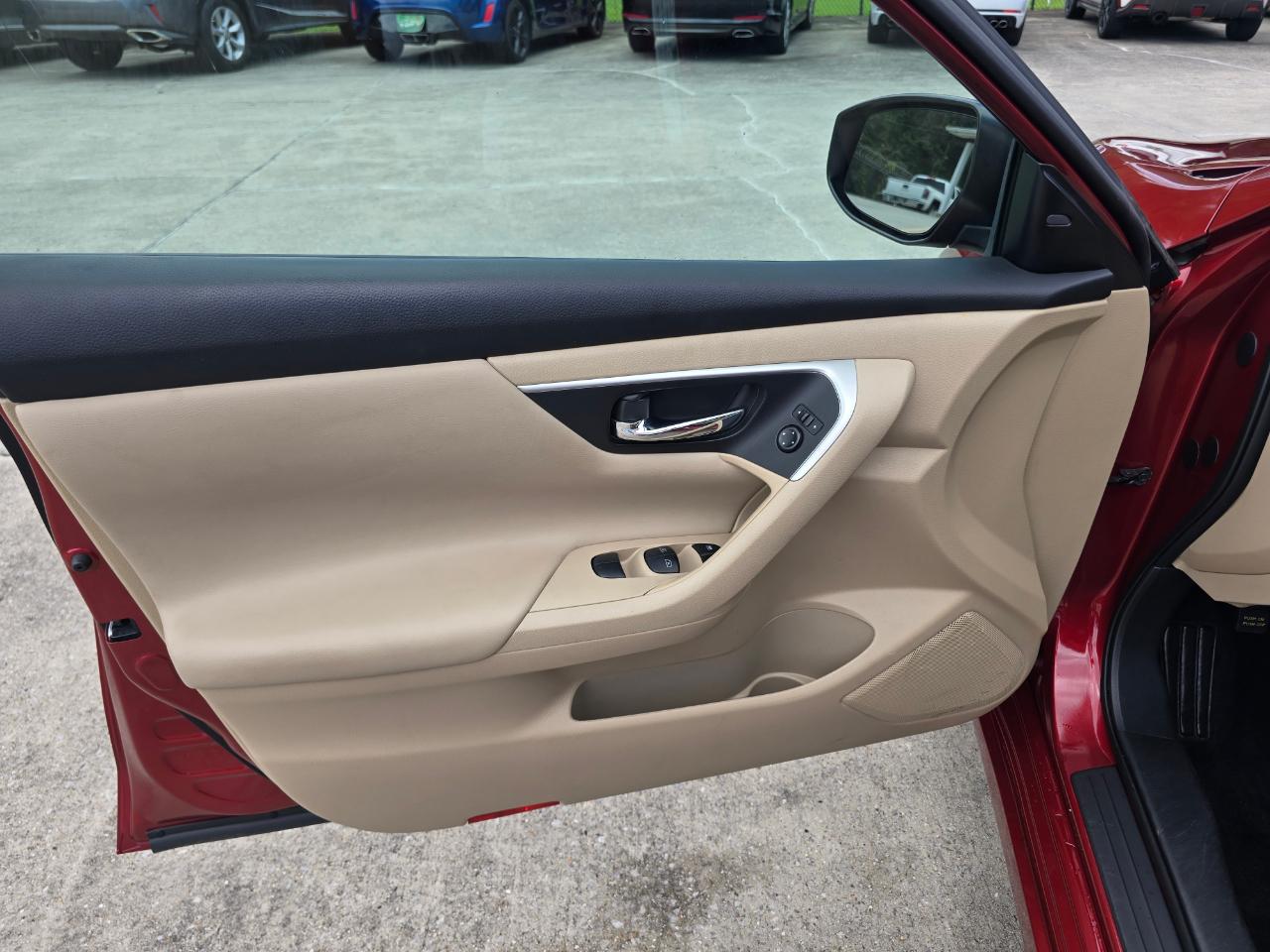 Nissan Altima 2.5 SV Sedan 2016