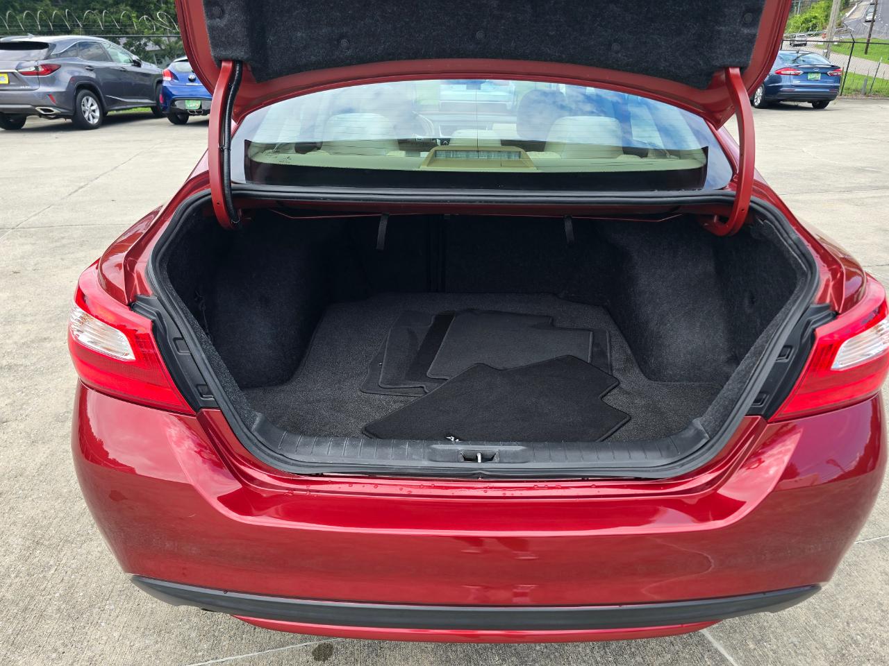 Nissan Altima 2.5 SV Sedan 2016