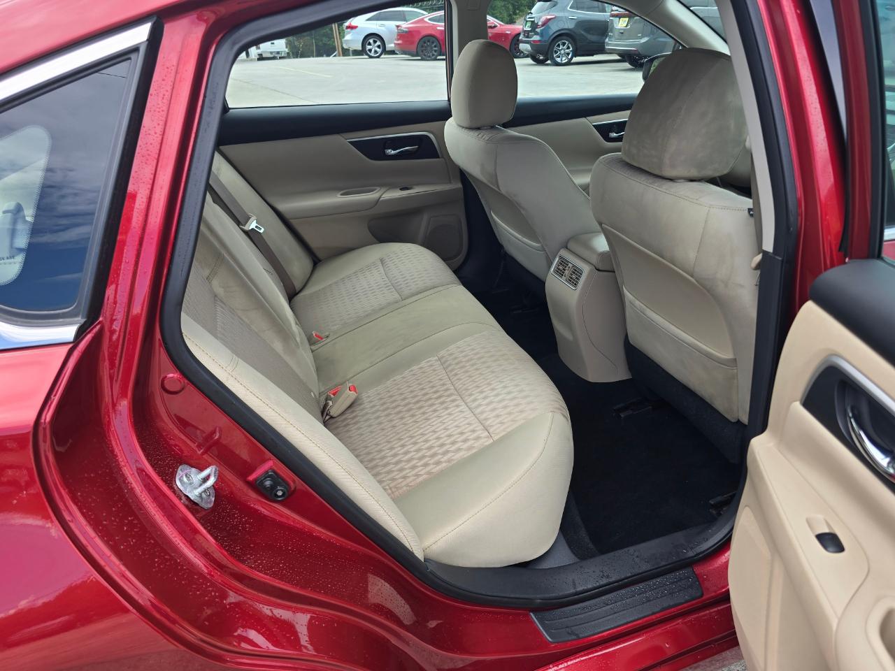 Nissan Altima 2.5 SV Sedan 2016