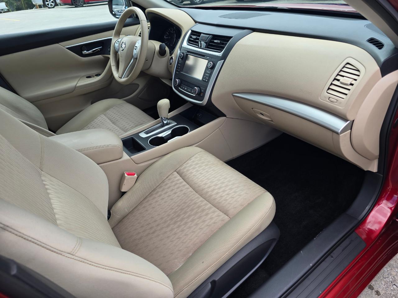 Nissan Altima 2.5 SV Sedan 2016