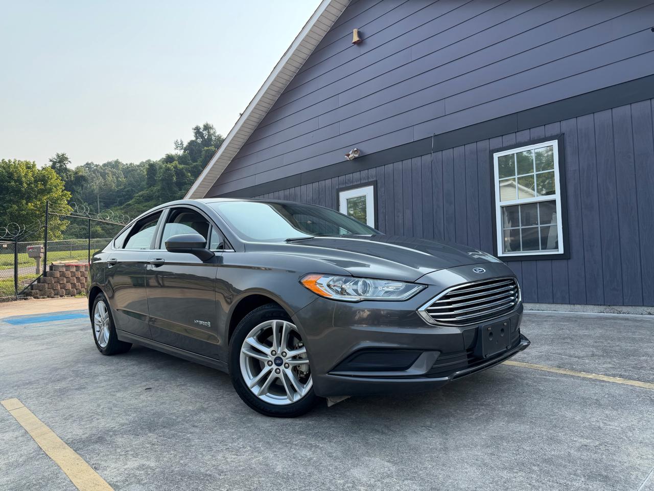Ford Fusion Hybrid S 2018