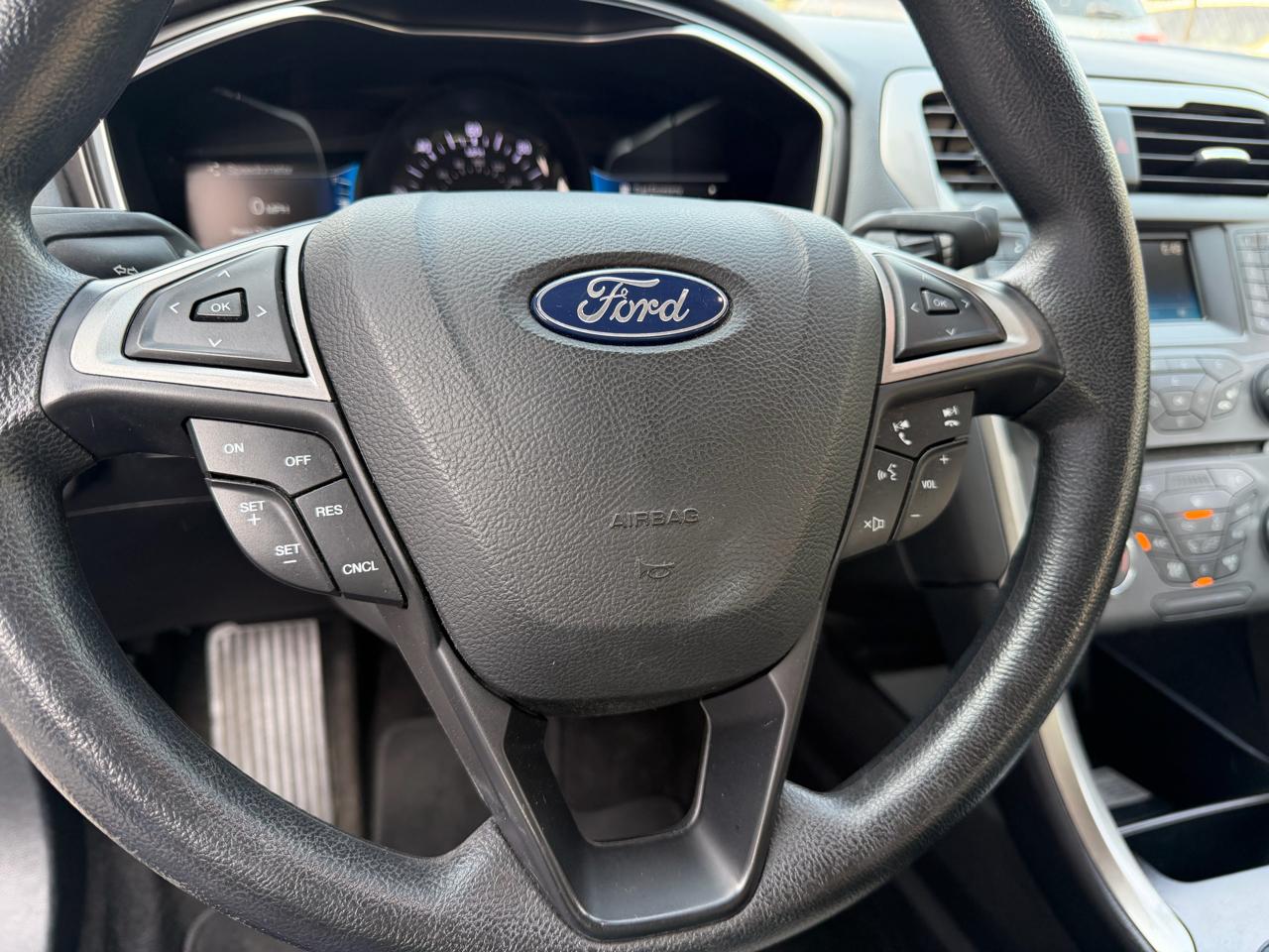 Ford Fusion Hybrid S 2018