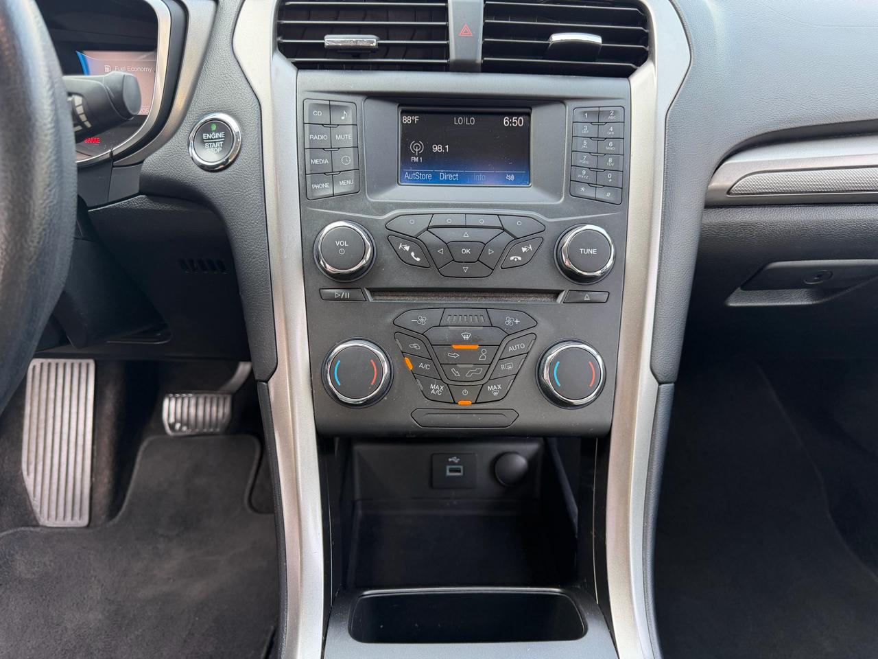 Ford Fusion Hybrid S 2018