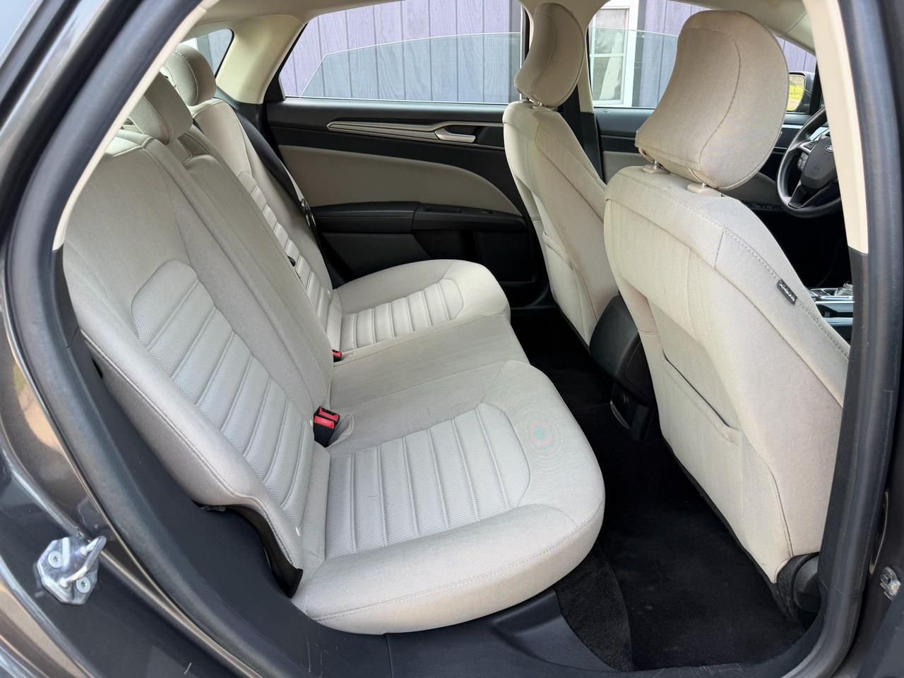 Ford Fusion Hybrid S 2018