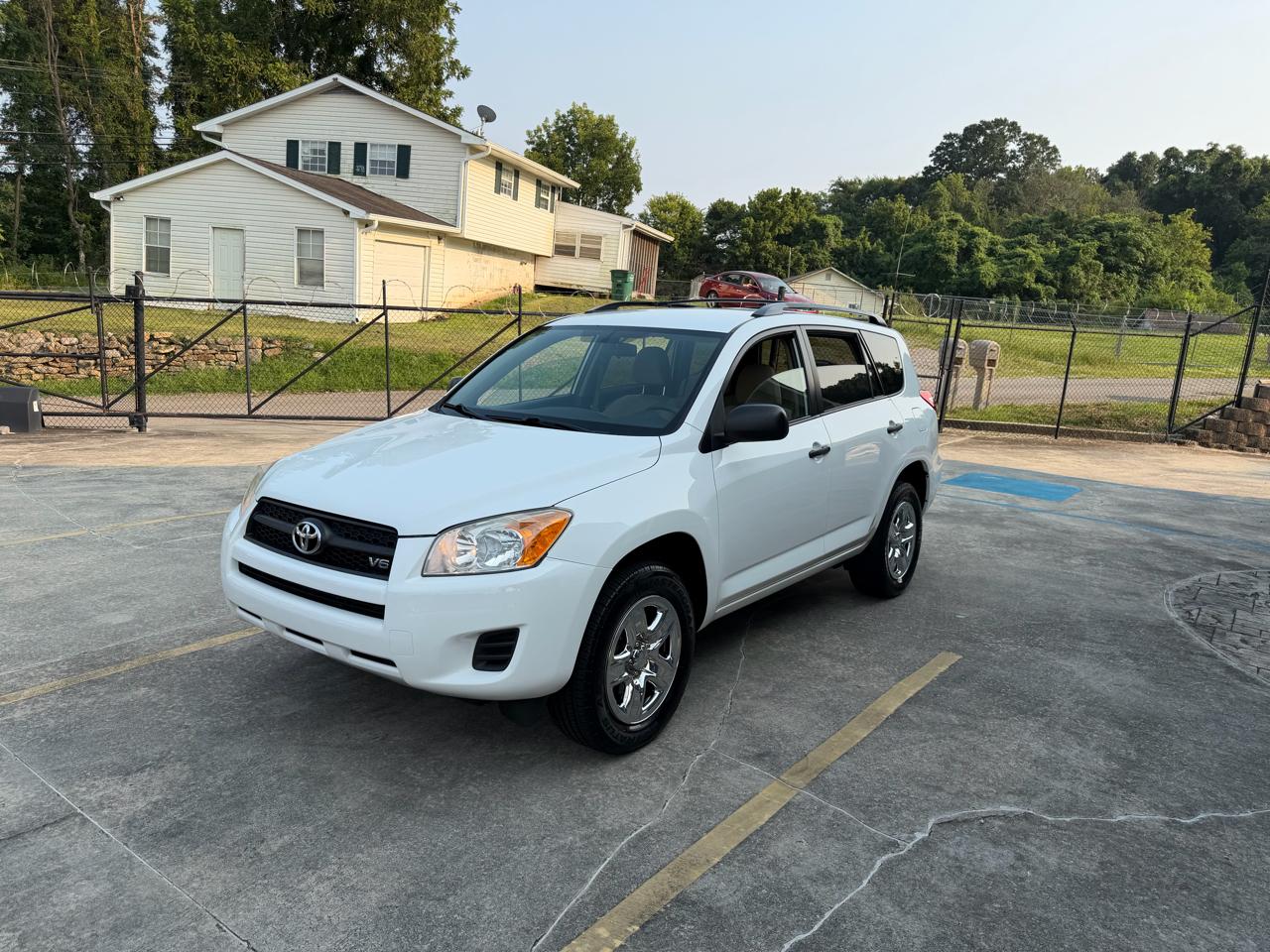 Toyota RAV4 Base V6 2WD 2009