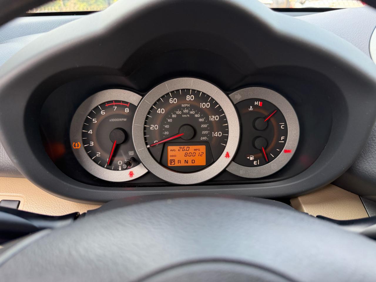 Toyota RAV4 Base V6 2WD 2009
