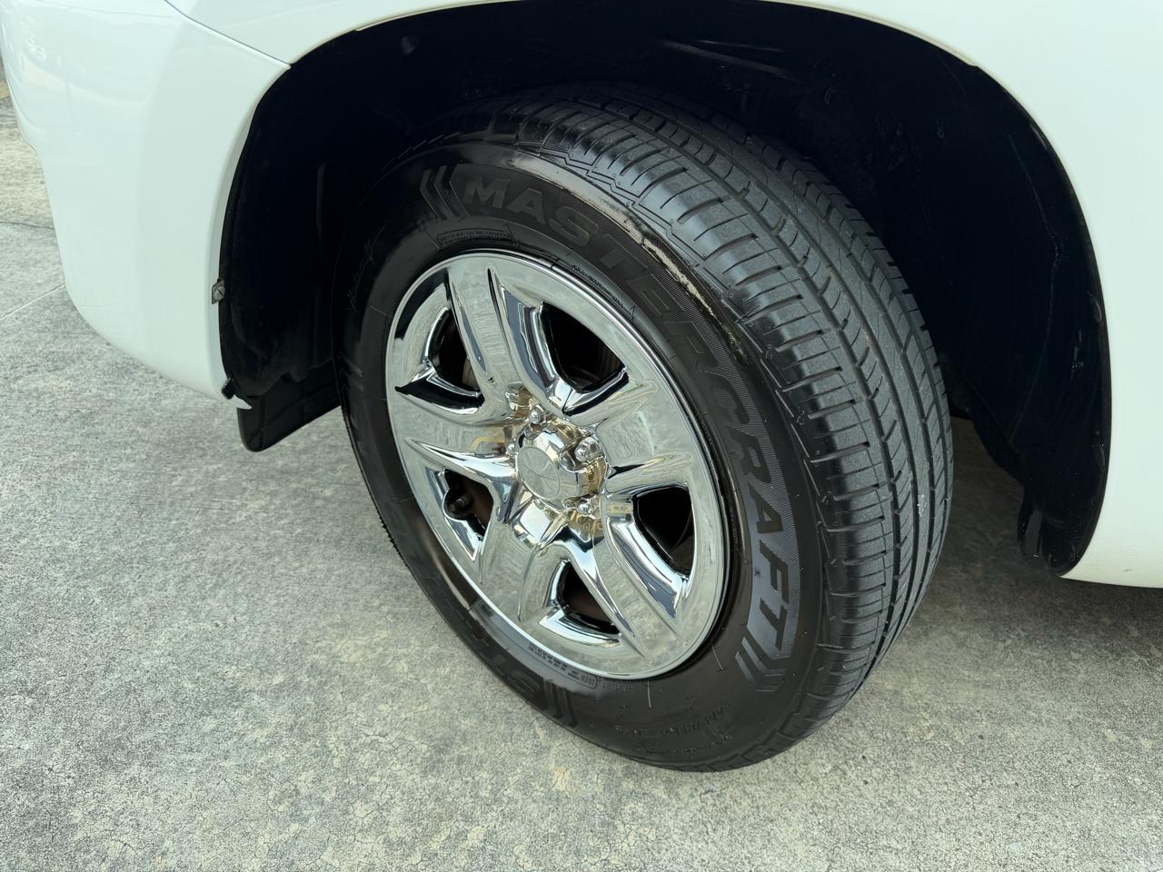 Toyota RAV4 Base V6 2WD 2009