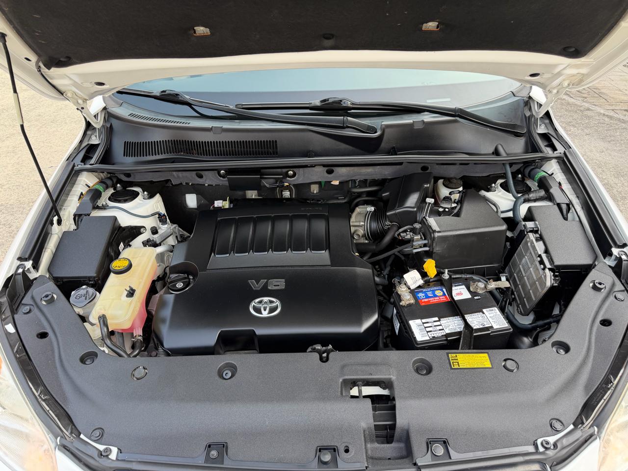 Toyota RAV4 Base V6 2WD 2009