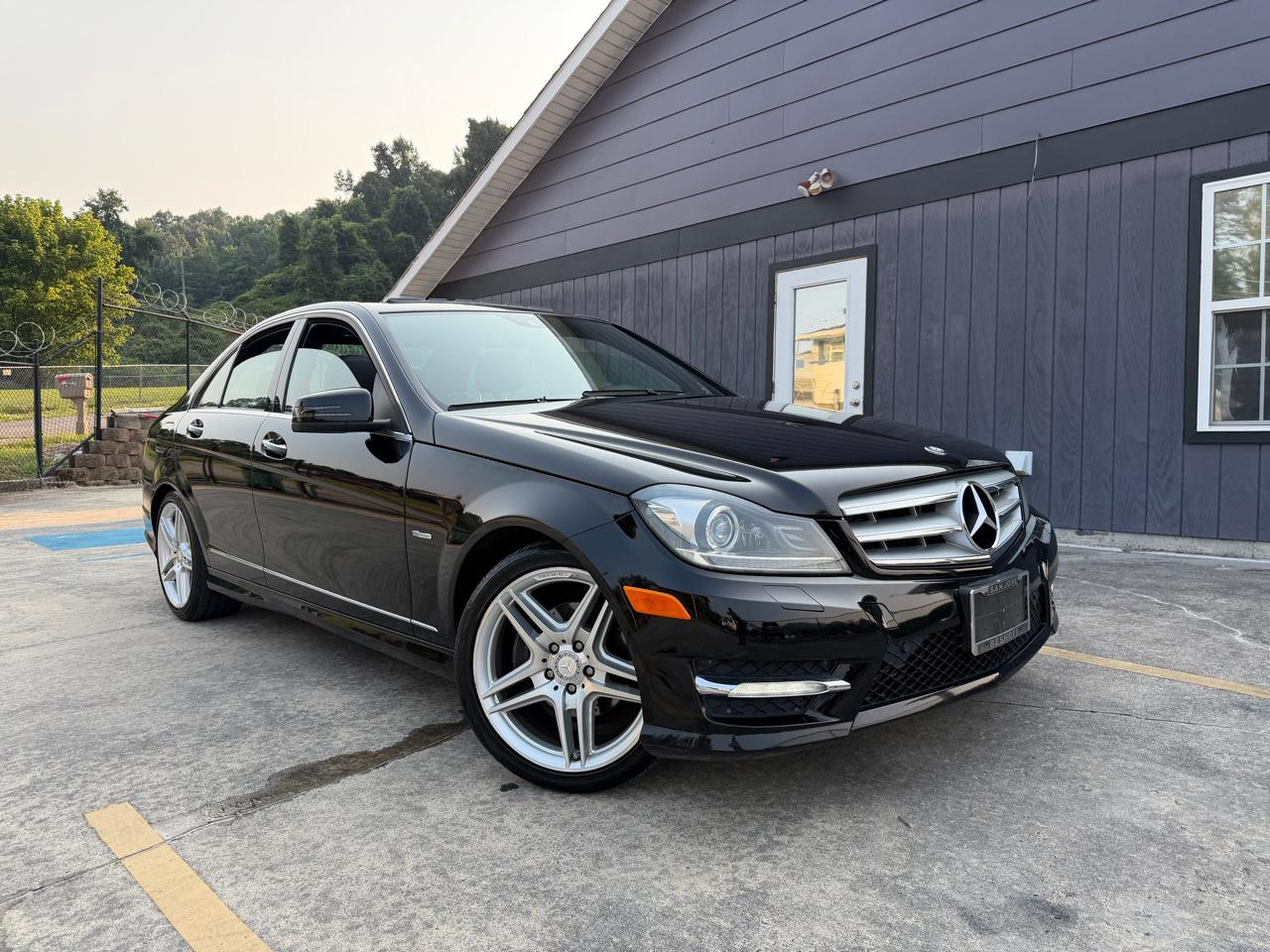 Mercedes-Benz C-Class C250 Luxury Sedan 2012