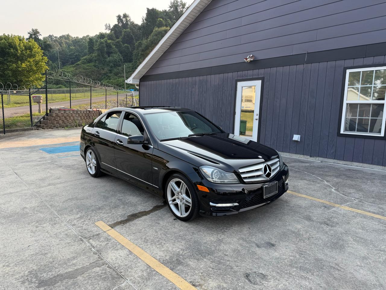 Mercedes-Benz C-Class C250 Luxury Sedan 2012