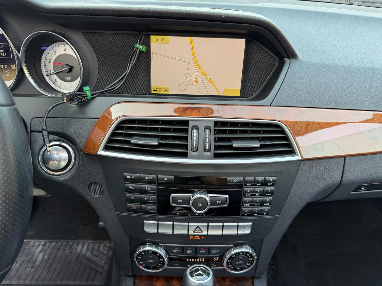 Mercedes-Benz C-Class C250 Luxury Sedan 2012