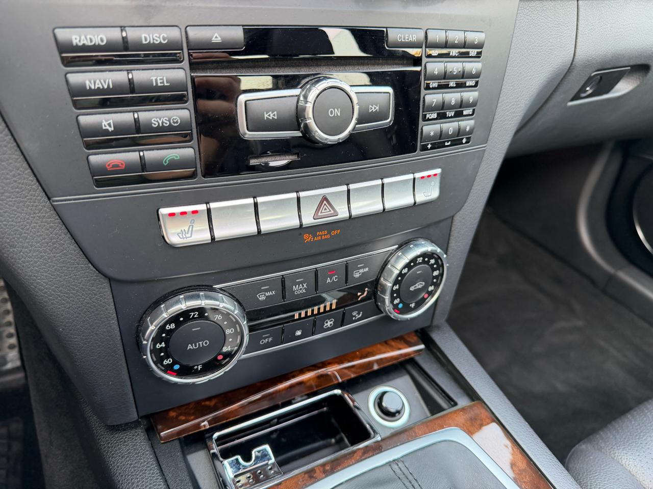 Mercedes-Benz C-Class C250 Luxury Sedan 2012