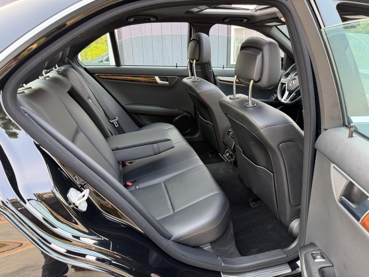 Mercedes-Benz C-Class C250 Luxury Sedan 2012
