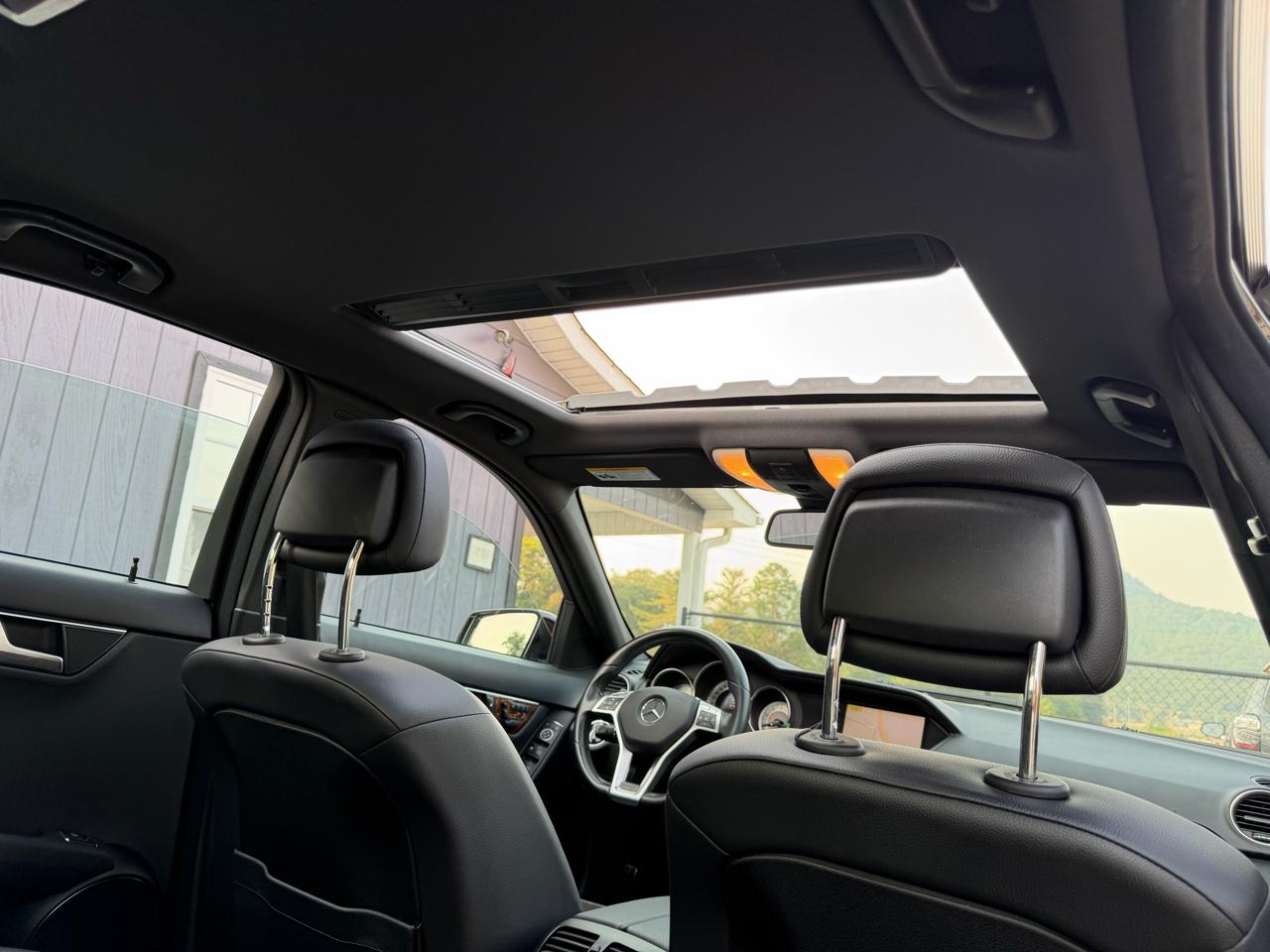 Mercedes-Benz C-Class C250 Luxury Sedan 2012
