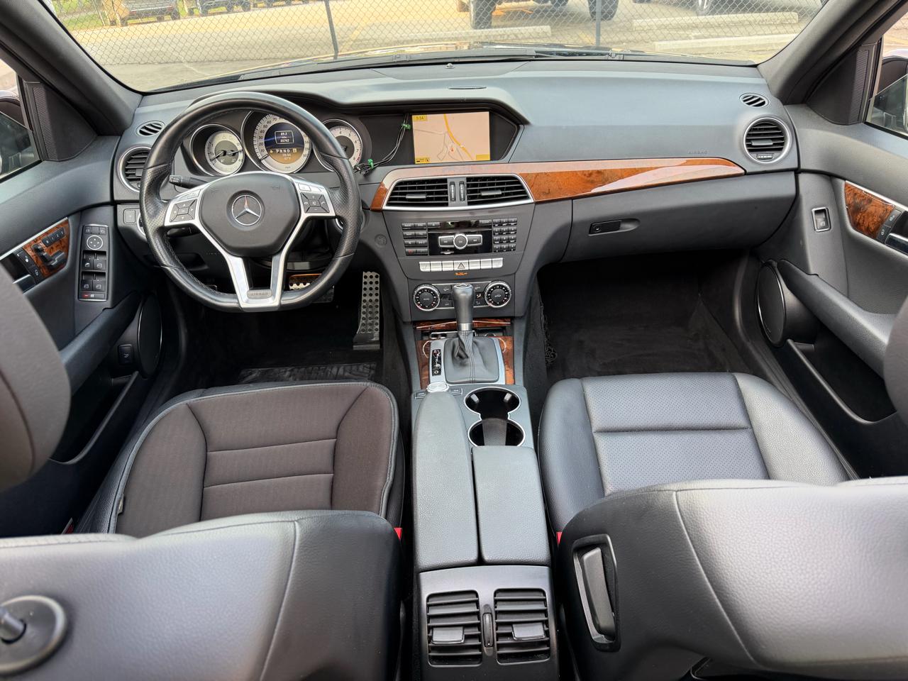 Mercedes-Benz C-Class C250 Luxury Sedan 2012