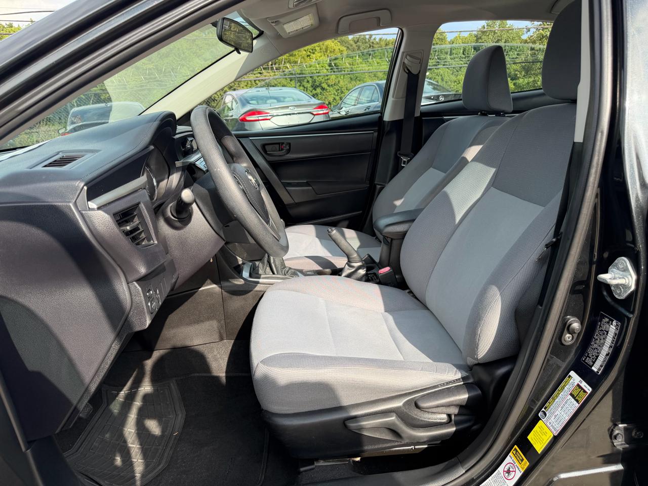Toyota Corolla L 6-Speed MT 2015