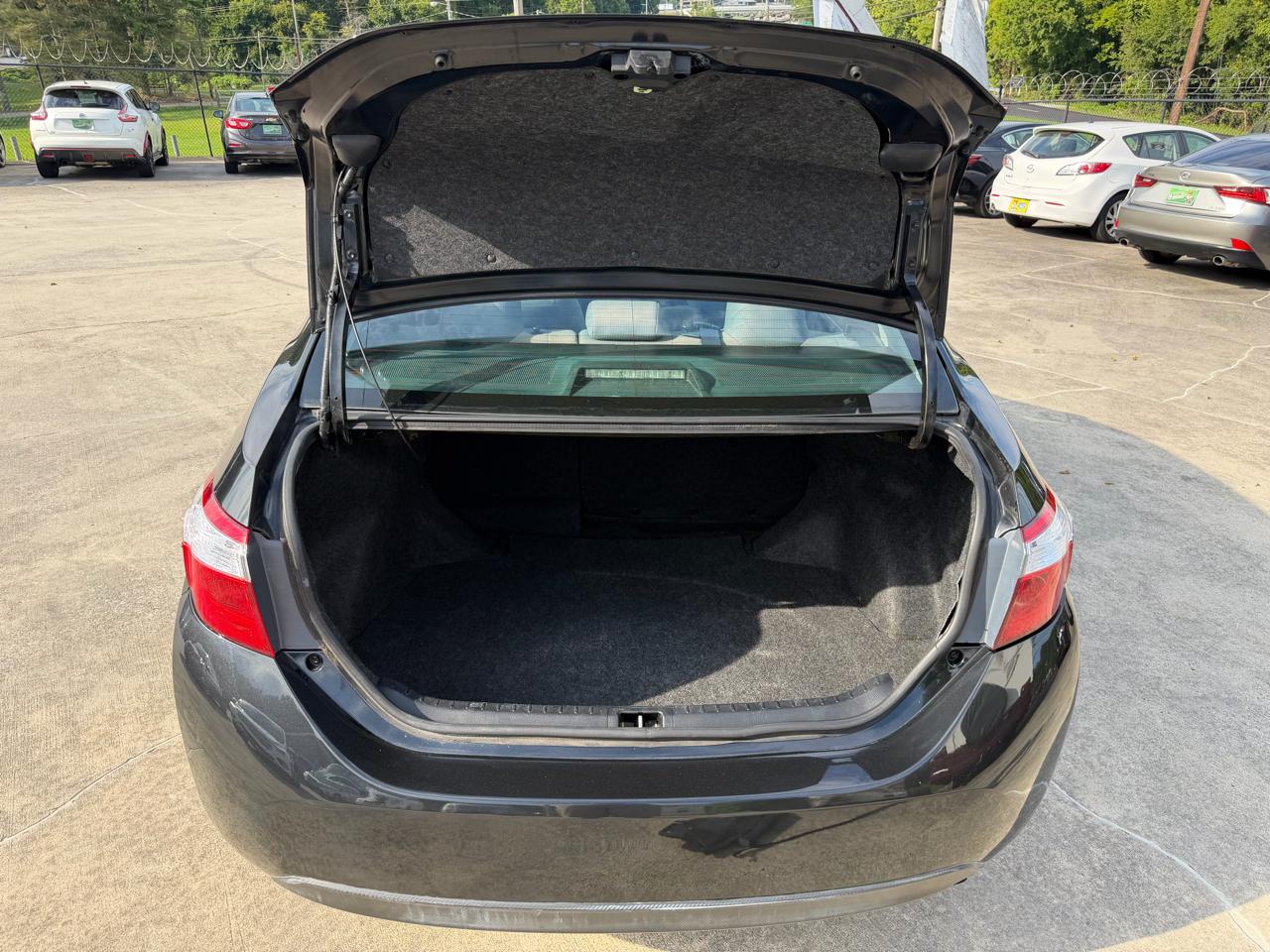 Toyota Corolla L 6-Speed MT 2015