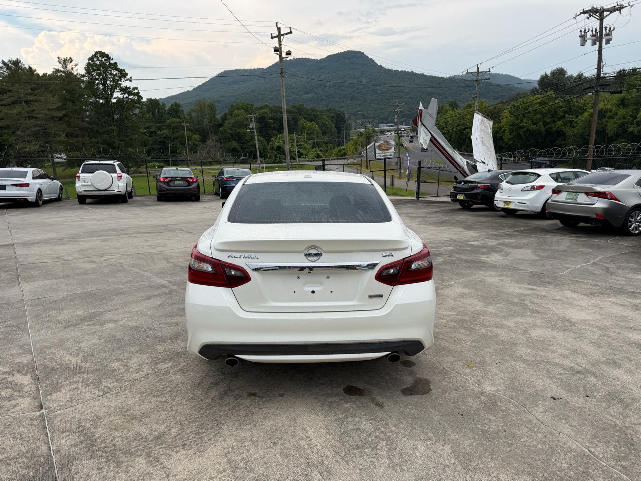 Nissan Altima 2.5 SR Sedan 2018
