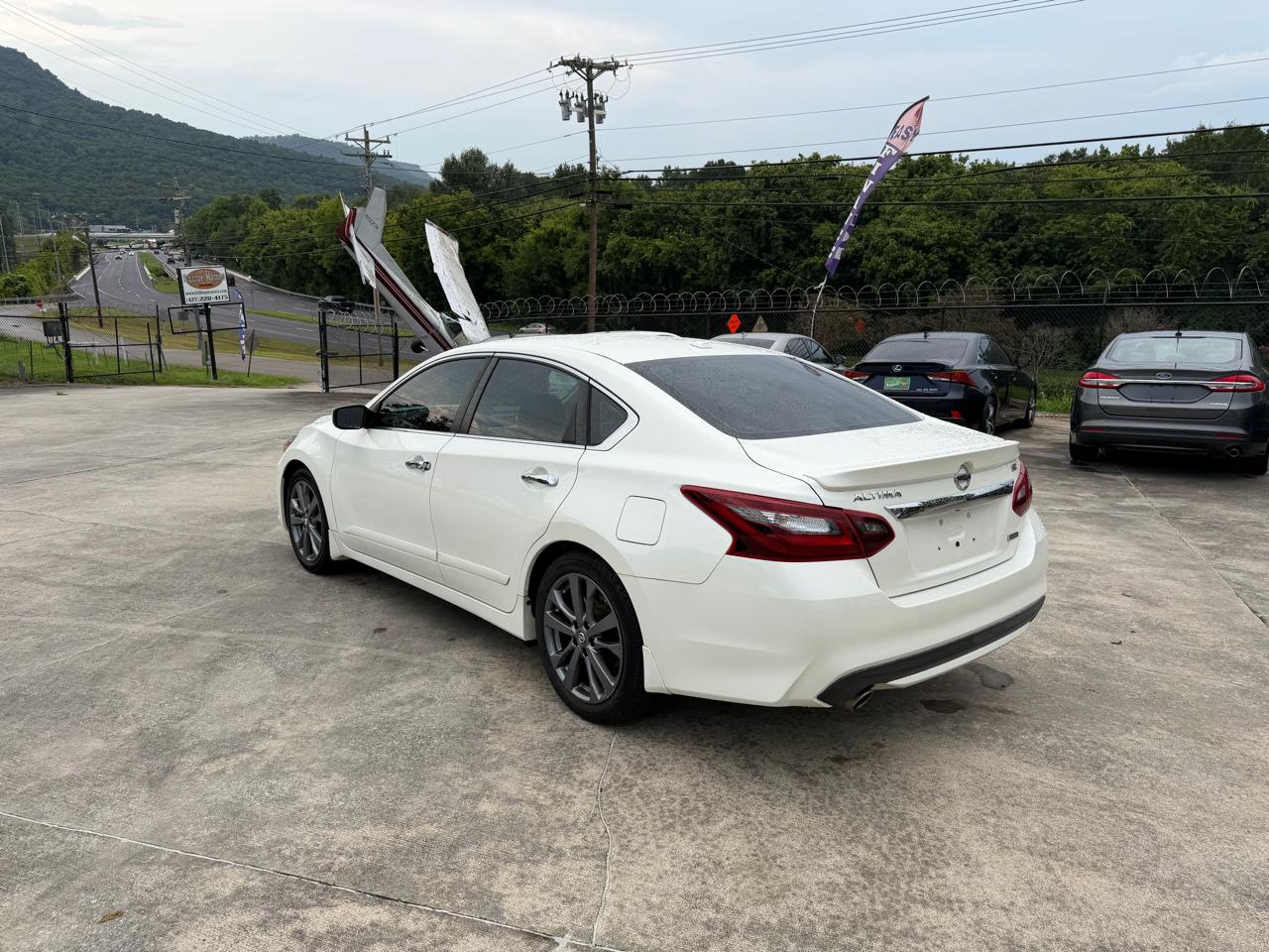 Nissan Altima 2.5 SR Sedan 2018