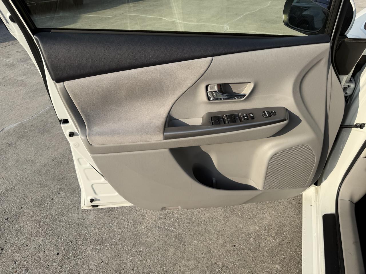 Toyota Prius V Two 2017