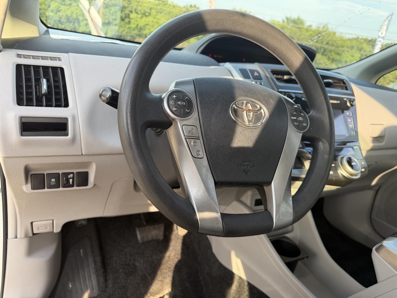 Toyota Prius V Two 2017