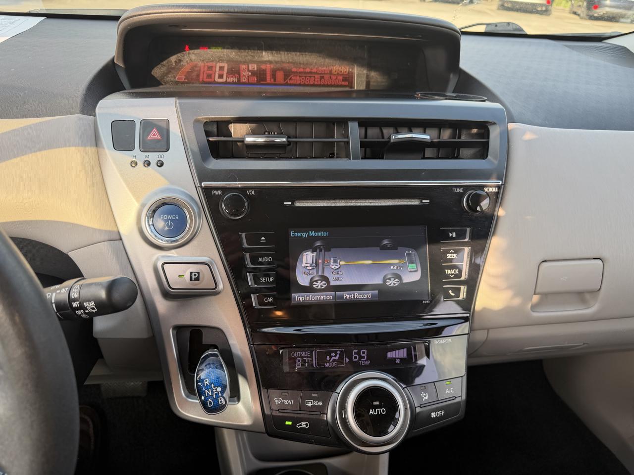 Toyota Prius V Two 2017