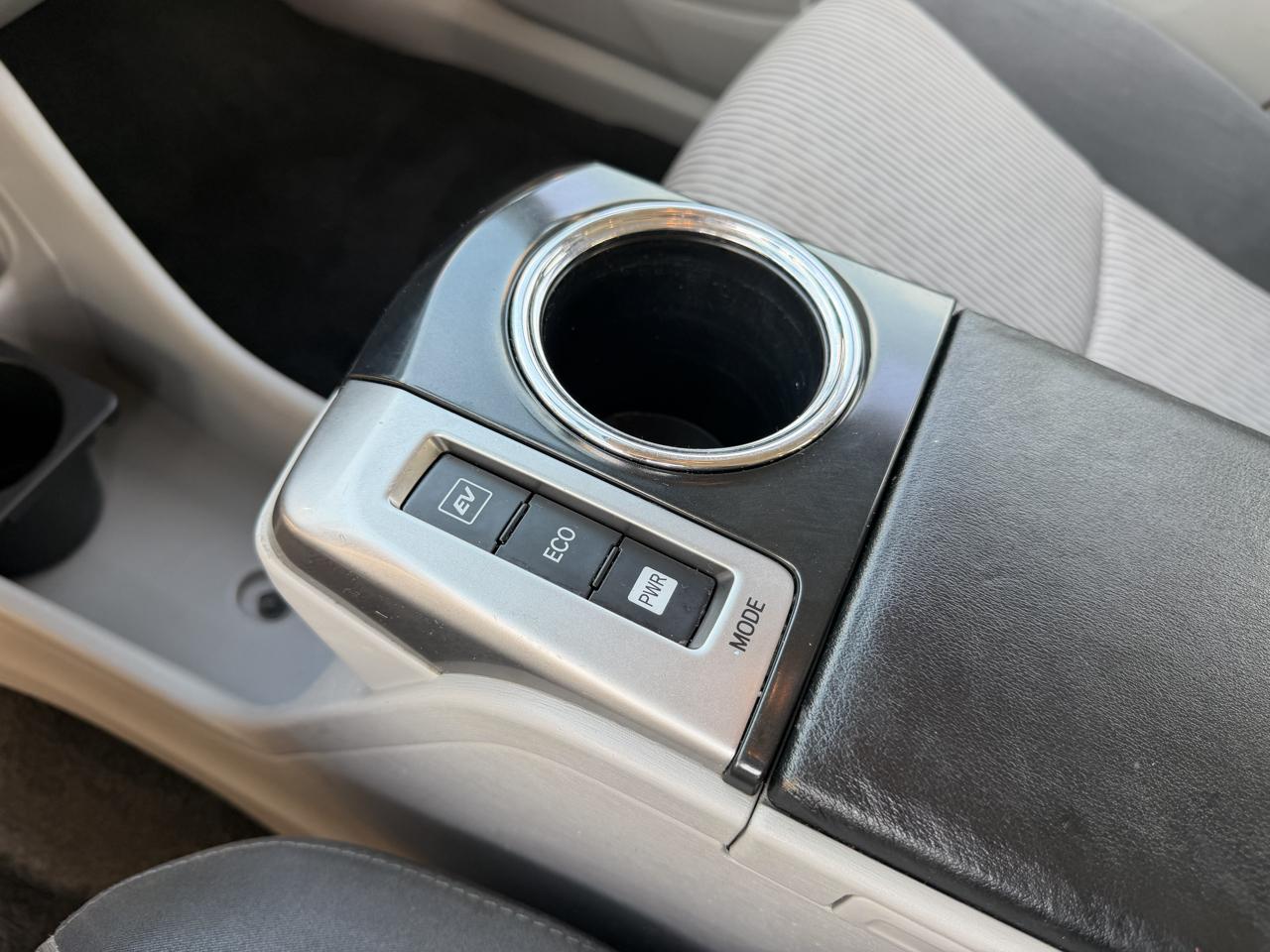 Toyota Prius V Two 2017