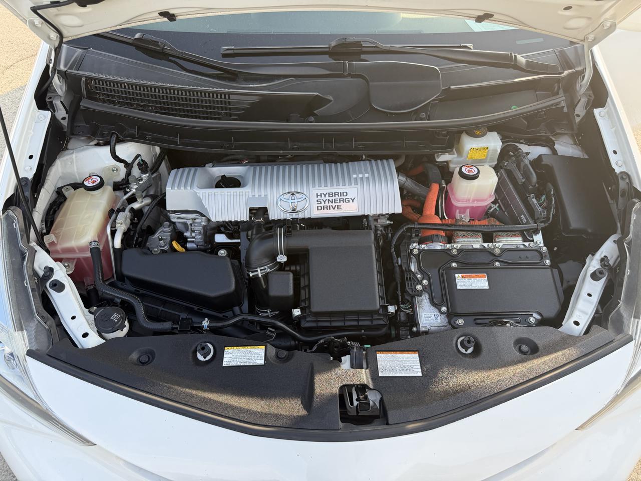 Toyota Prius V Two 2017