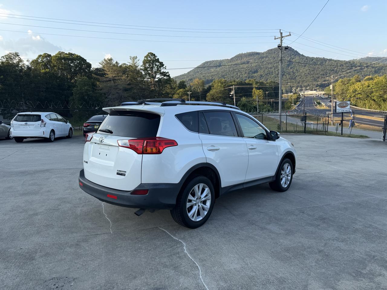 Toyota RAV4 Limited FWD 2014
