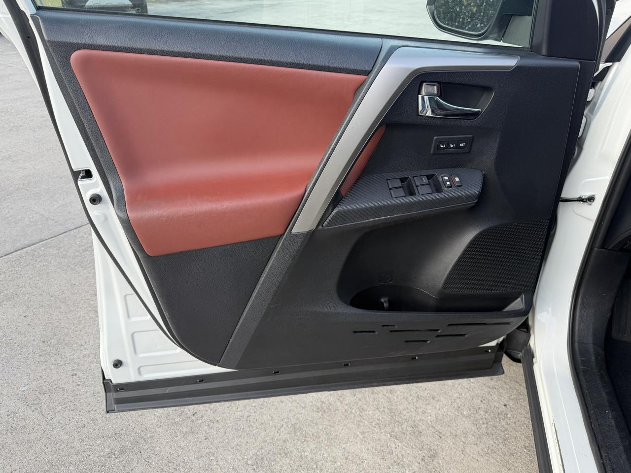 Toyota RAV4 Limited FWD 2014