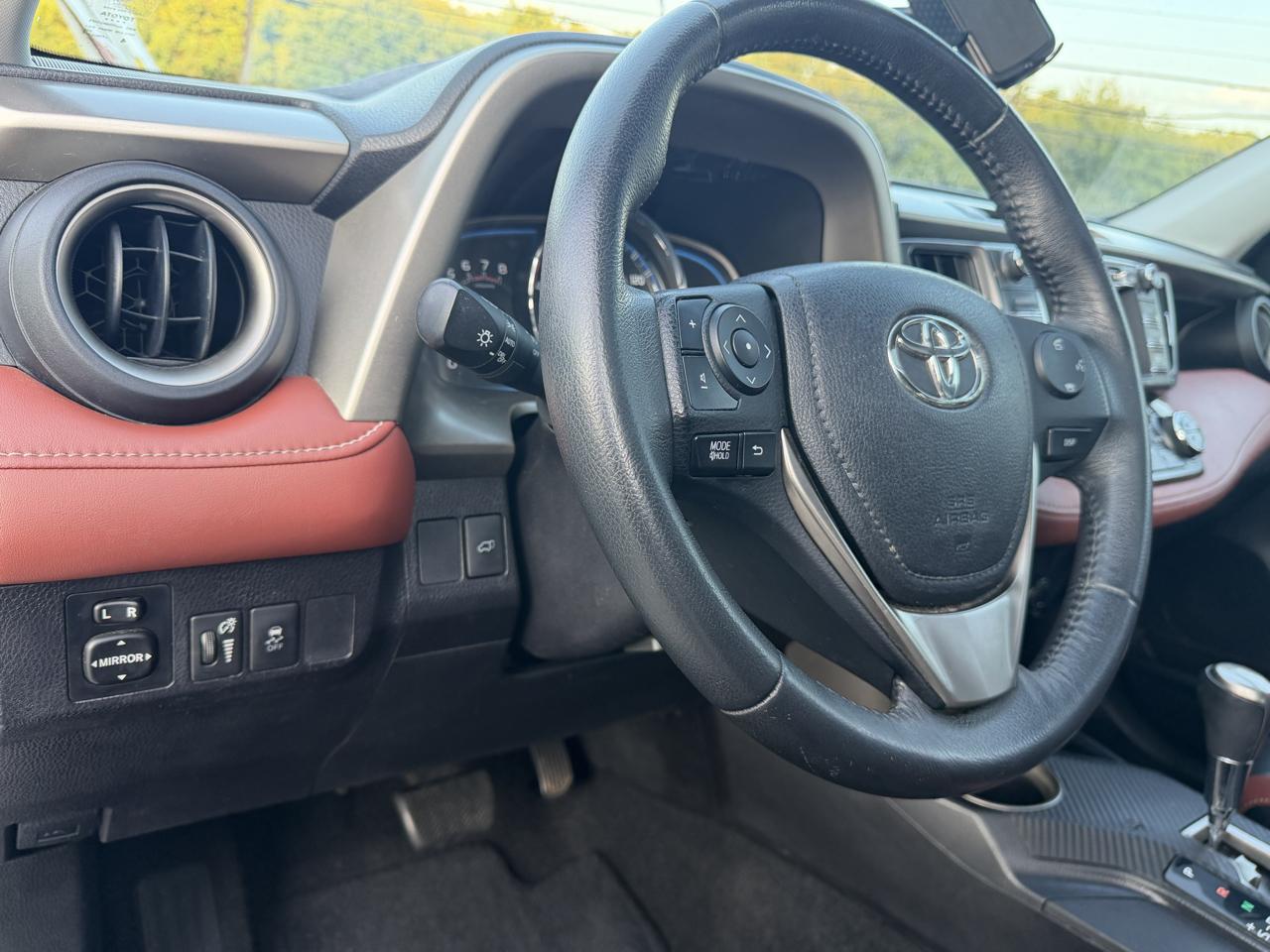 Toyota RAV4 Limited FWD 2014