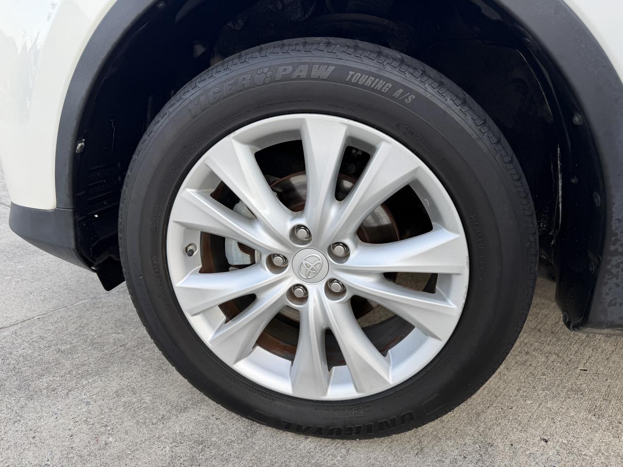 Toyota RAV4 Limited FWD 2014