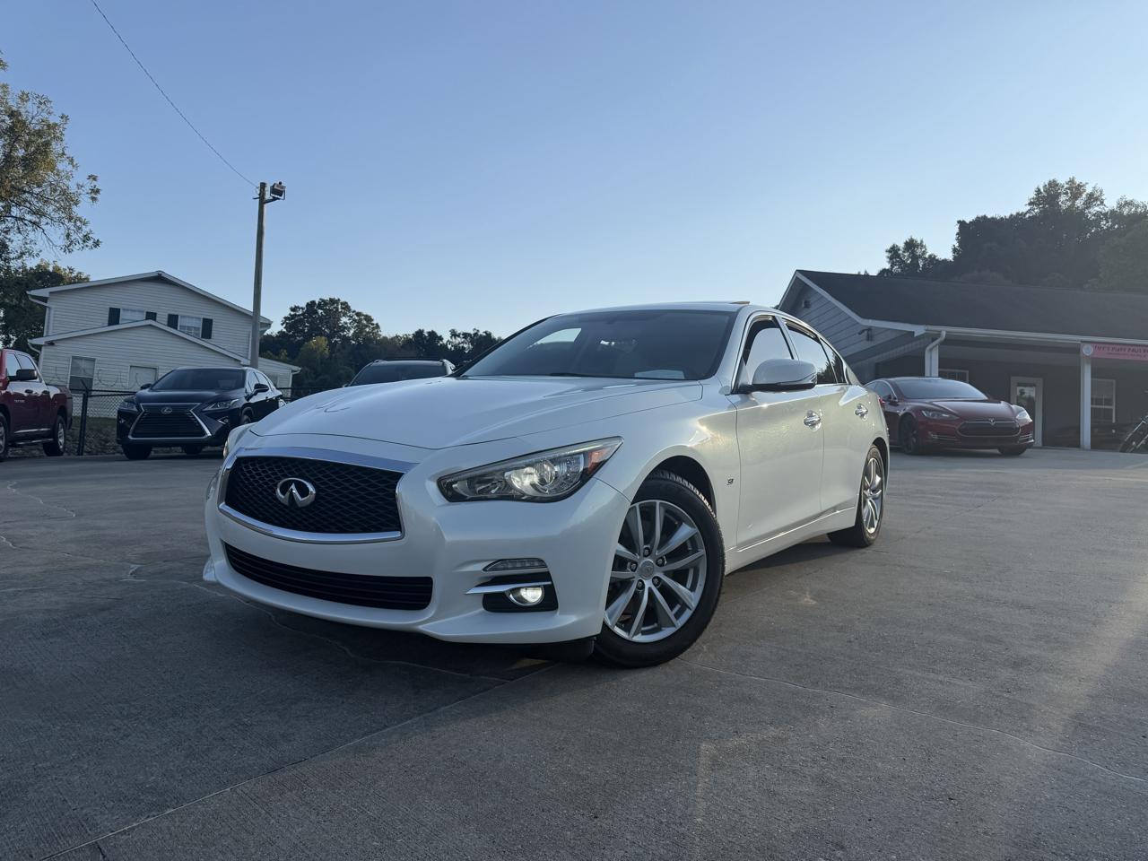 2015 Infiniti Q50 Premium AWD