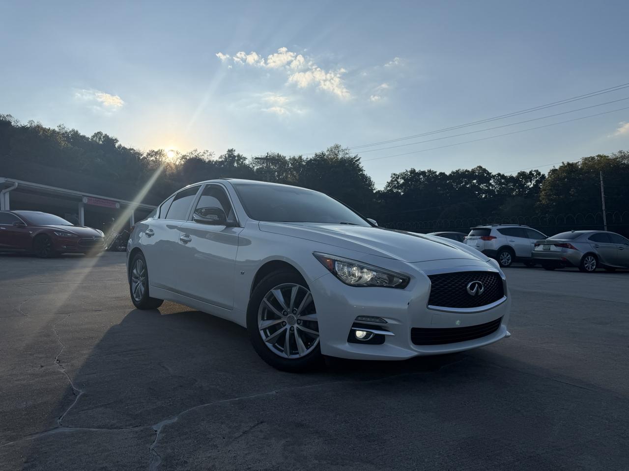 Infiniti Q50 Premium AWD 2015
