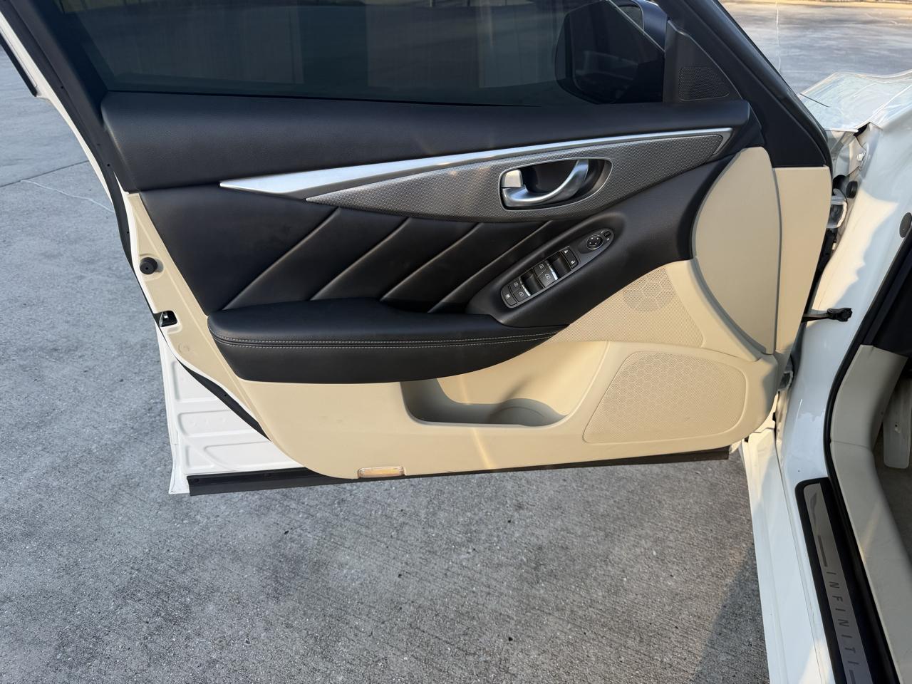 Infiniti Q50 Premium AWD 2015