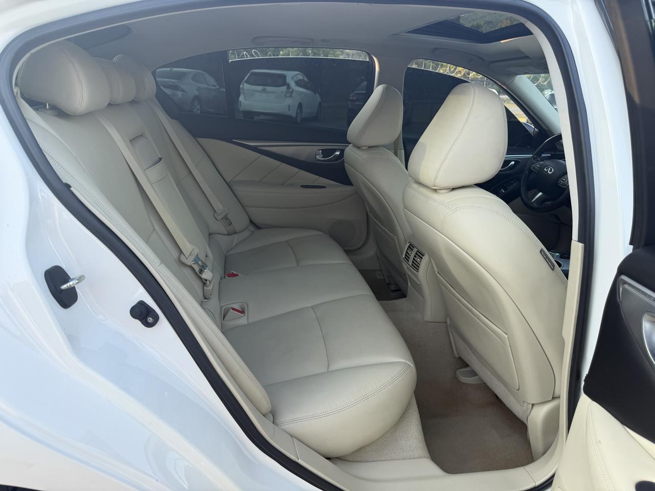 Infiniti Q50 Premium AWD 2015