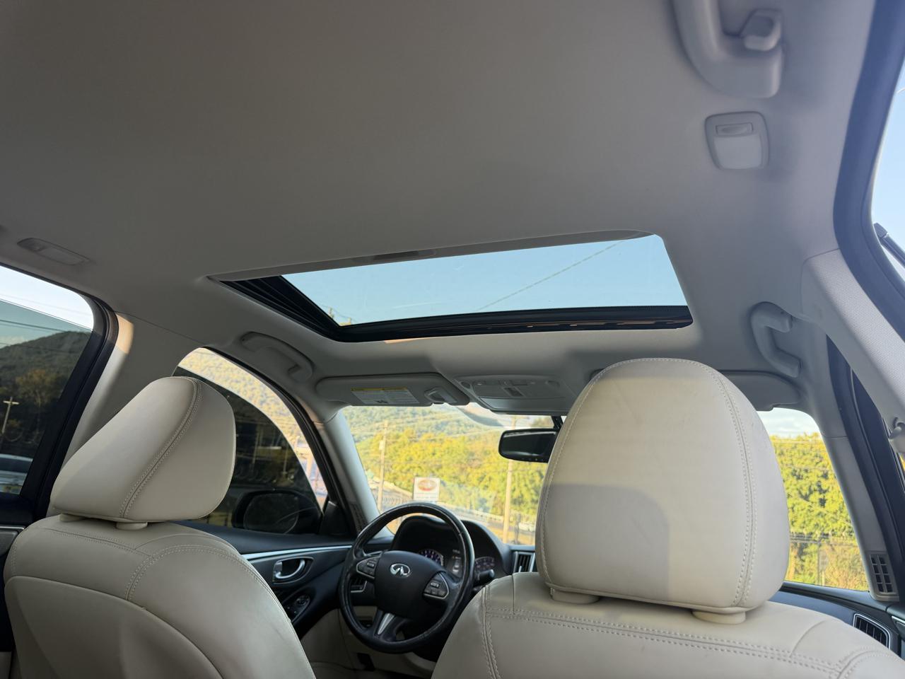 Infiniti Q50 Premium AWD 2015