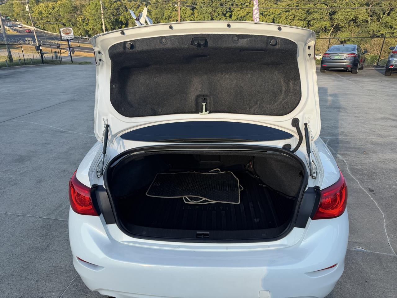 Infiniti Q50 Premium AWD 2015